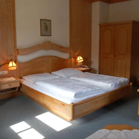 Puttererseehof Guest house 3*